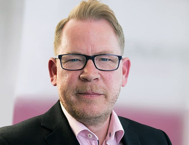 IanPollard Director of Finance Online